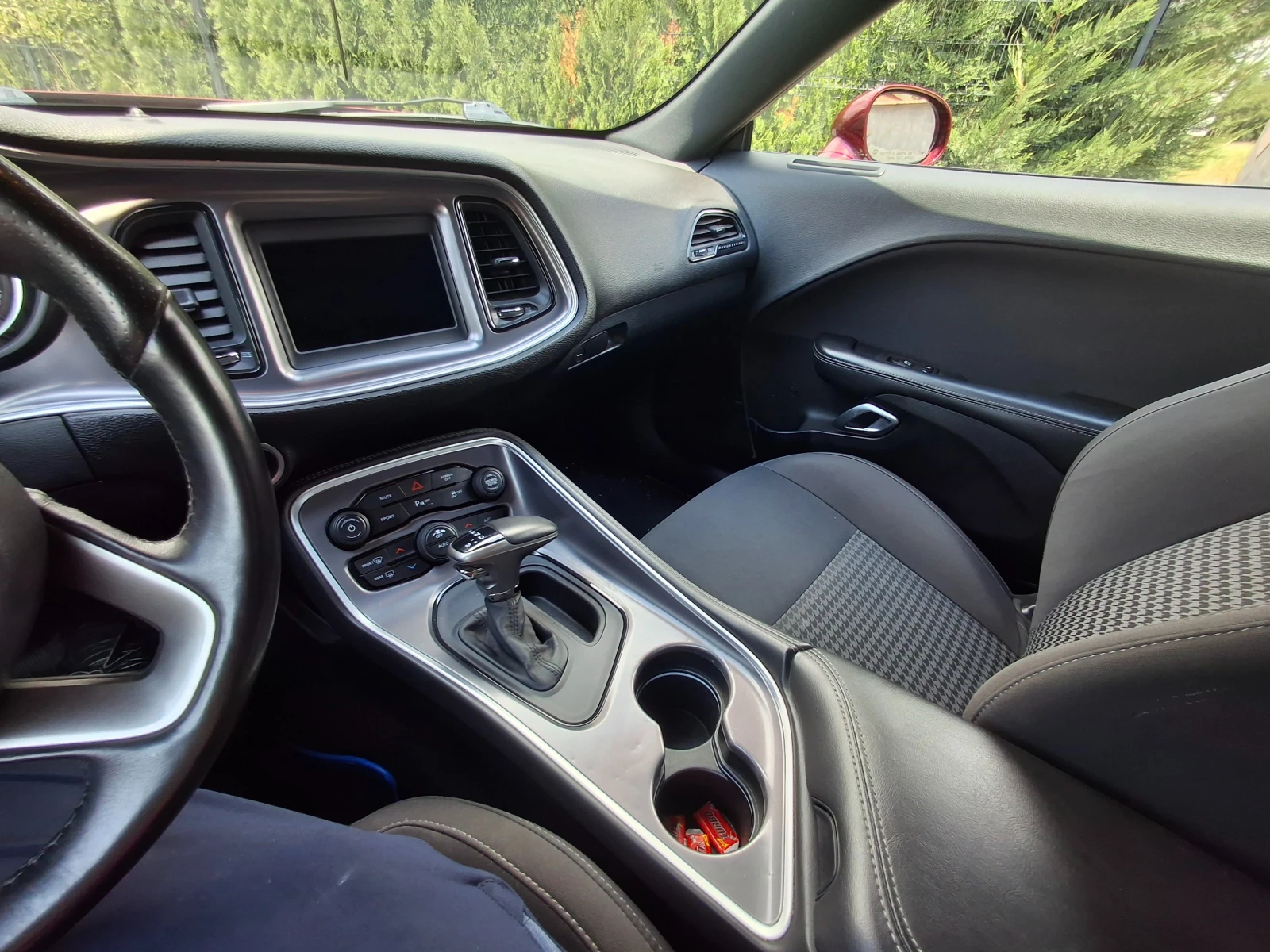 Dodge Challenger R/T 5.7 HEMI V8, снимка 12 - Автомобили и джипове - 55125731