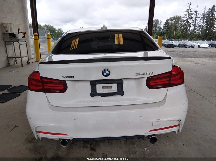 BMW 340 xDrive Автокредит Цена до България, снимка 5 - Автомобили и джипове - 55132709