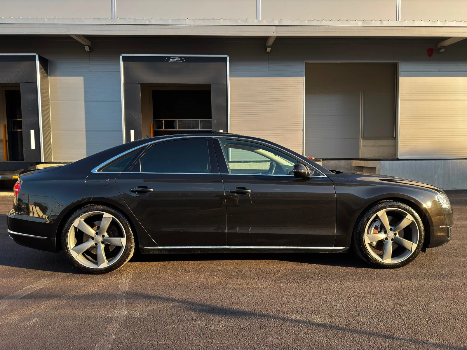 Audi A8 4.2TDI 3xTV Exclusive Rotor 360 distr ������� | Mobile.bg � ����������� 5