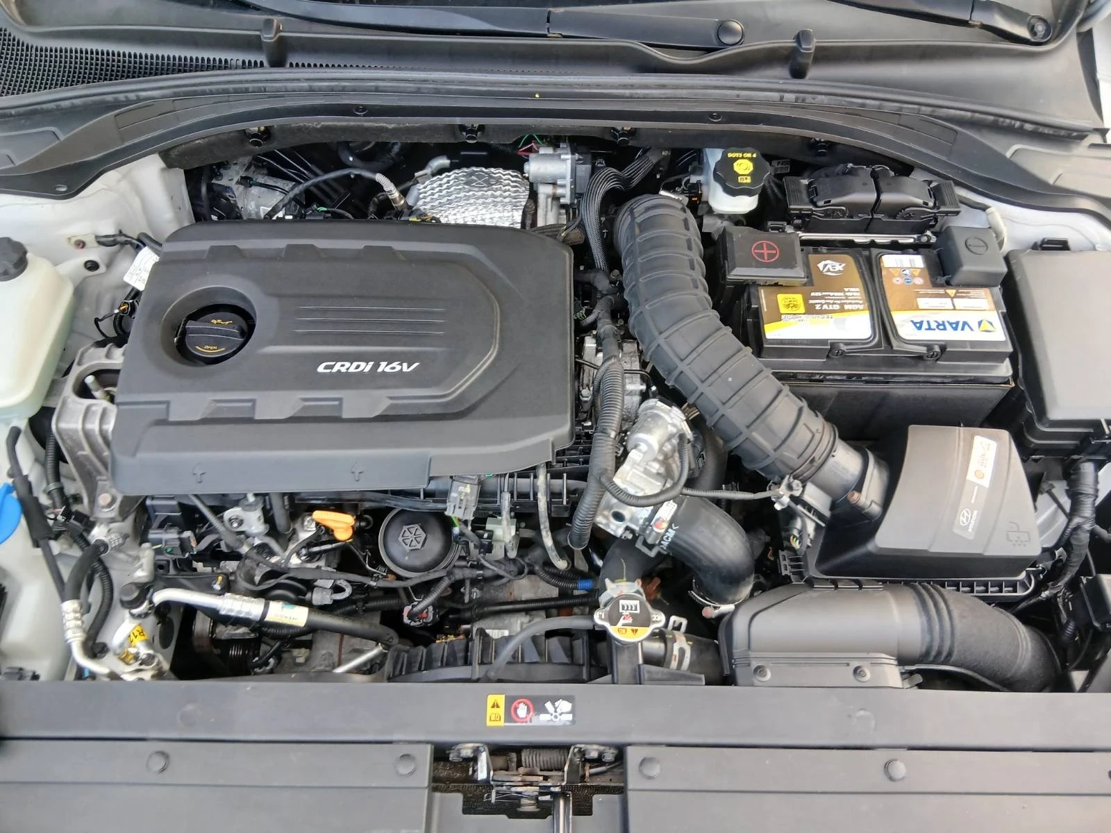 Hyundai I30 1.6CRDI  Premium, снимка 14 - Автомобили и джипове - 55396088