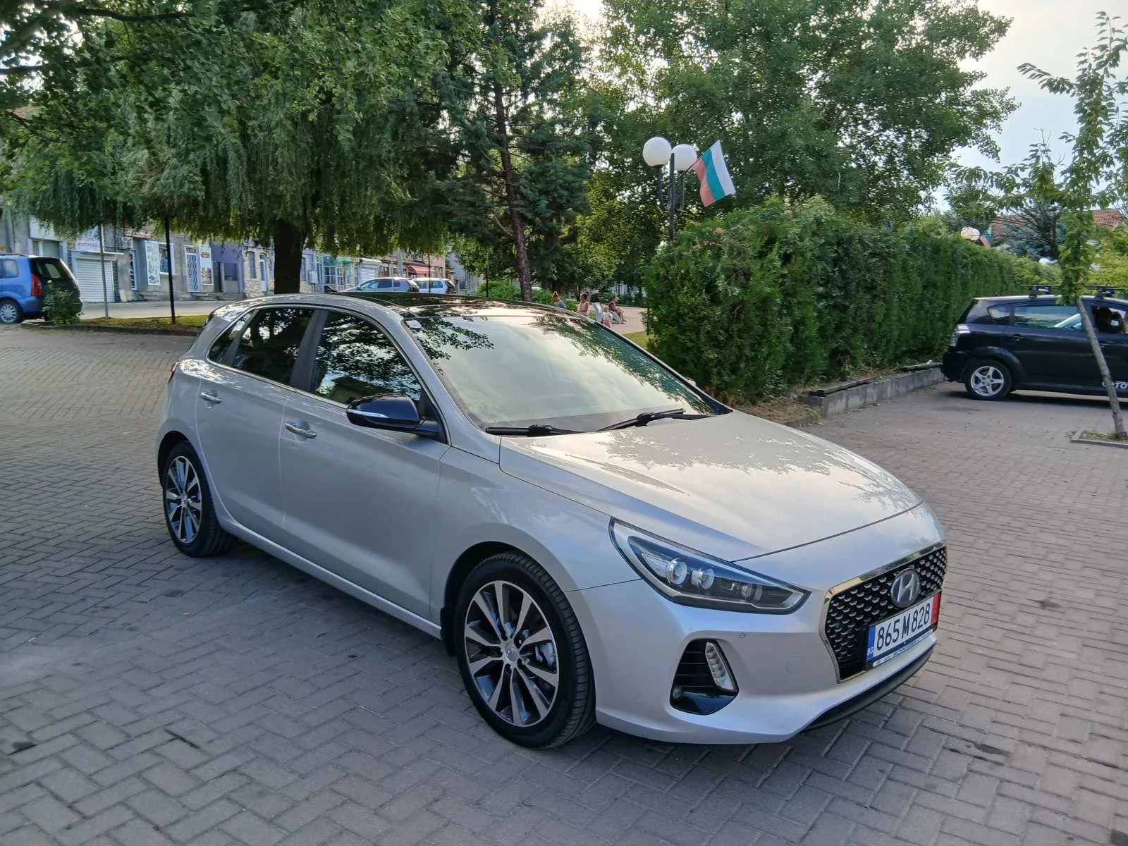 Hyundai I30 1.6CRDI  Premium, снимка 2 - Автомобили и джипове - 55396088