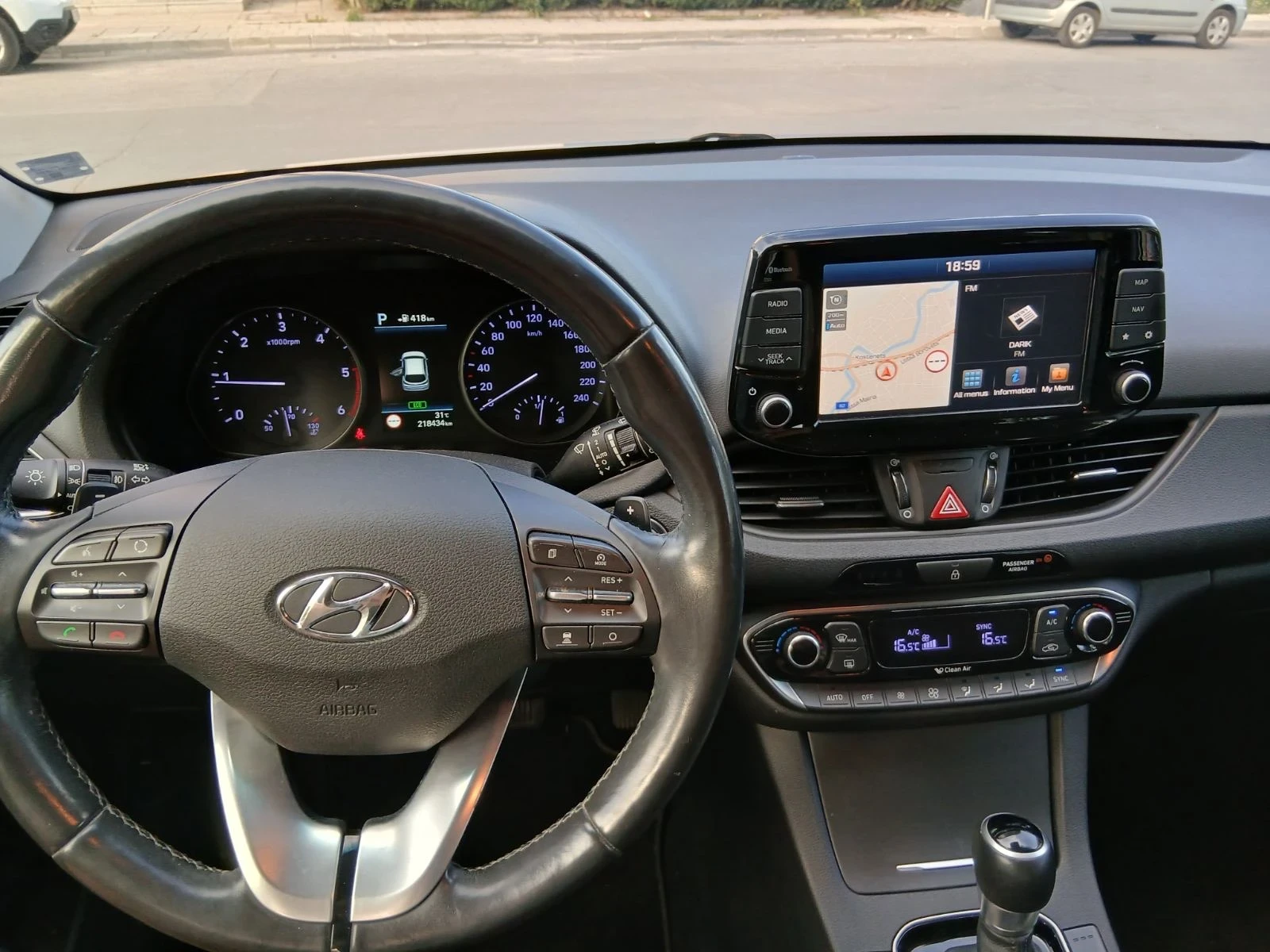 Hyundai I30 1.6CRDI  Premium, снимка 9 - Автомобили и джипове - 55396088