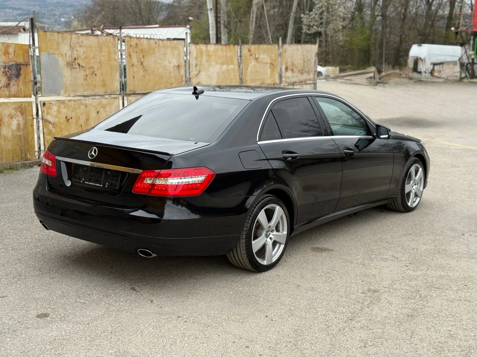 Mercedes-Benz E 350 E300CDI 231PS AMG СПОРТ САЛОН ДИСТРОНИК , снимка 3 - Автомобили и джипове - 55406098