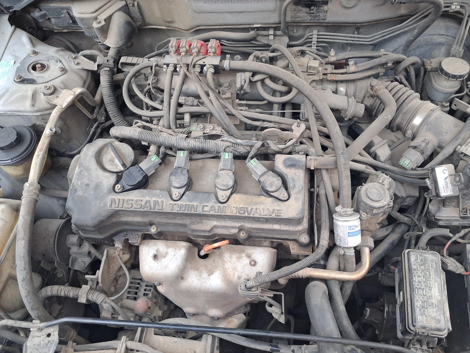 Nissan Almera 1.5i 90 коня, снимка 6 - Автомобили и джипове - 56226206