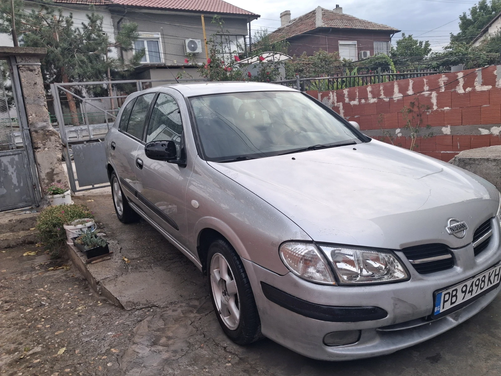 Nissan Almera 1.5i 90 коня