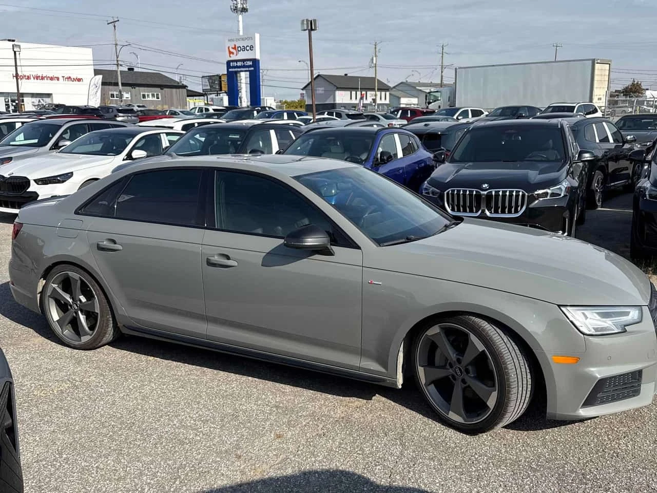 Audi A4 Progressiv | CARFAX | БЕЗ ИНЦИДЕНТИ, снимка 4 - Автомобили и джипове - 56321937