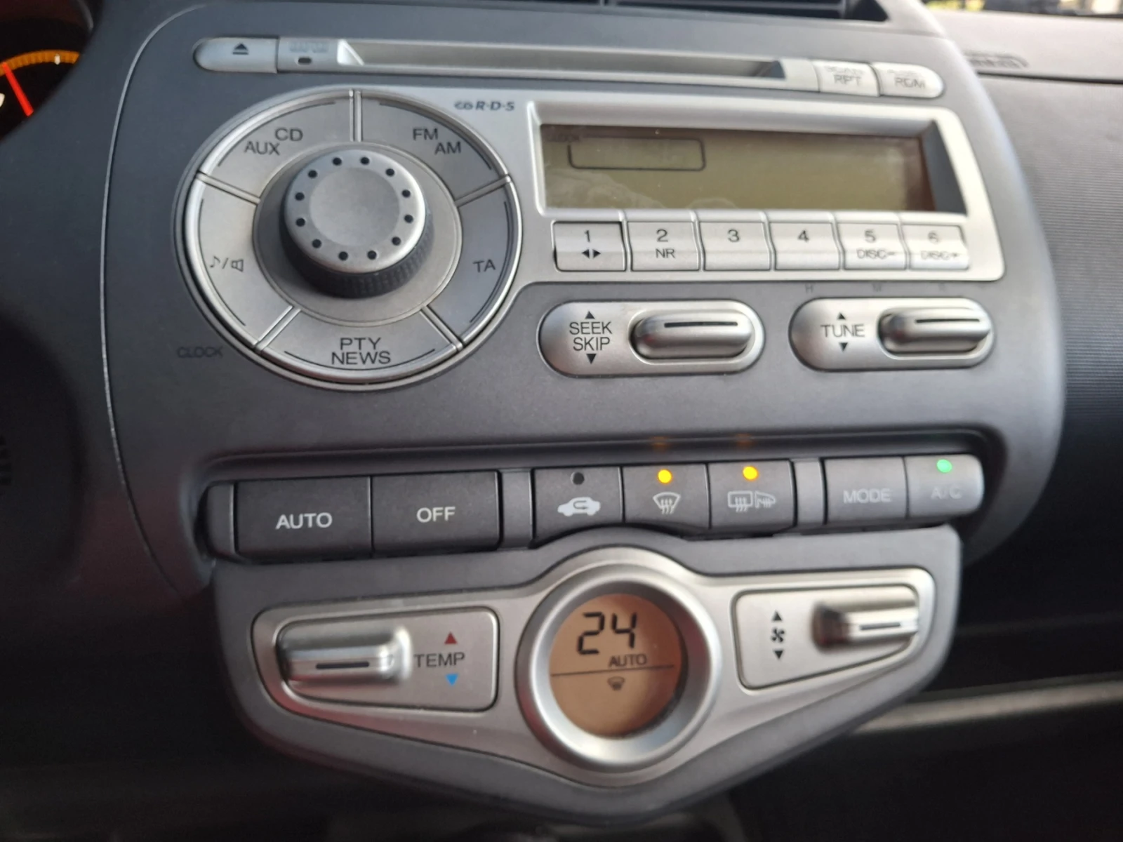 Honda Jazz, снимка 17 - Автомобили и джипове - 56629661