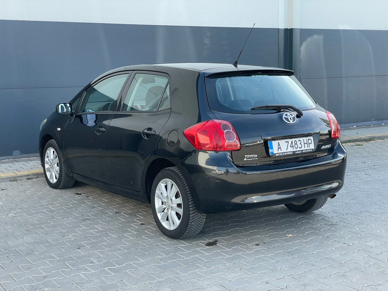 Toyota Auris 1.6 VVT-i ТОП, снимка 5 - Автомобили и джипове - 56730097