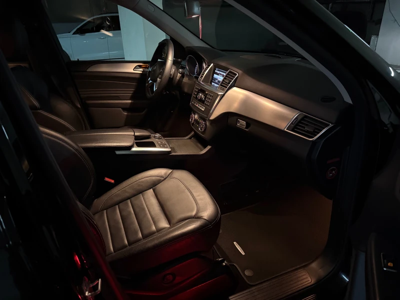 Mercedes-Benz ML 350 AMG pack, Швейцария, Отличен!!!, снимка 7 - Автомобили и джипове - 52658405