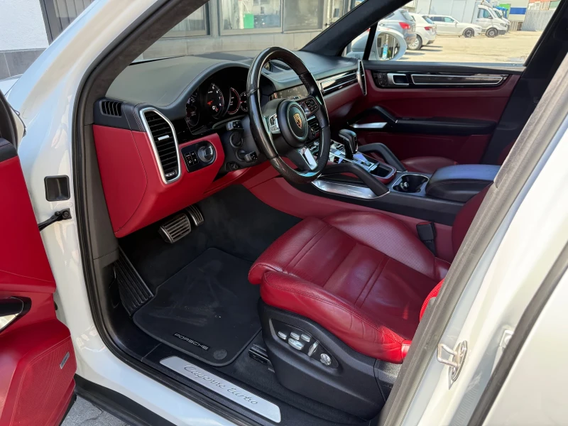 Porsche Cayenne Turbo 4.0 V8 (550 кс), снимка 9 - Автомобили и джипове - 53256670