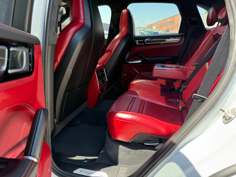 Porsche Cayenne Turbo 4.0 V8 (550 кс), снимка 10 - Автомобили и джипове - 53256670