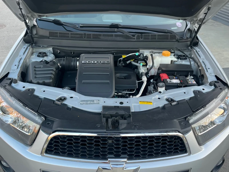 Chevrolet Captiva 2.4i 4x4, снимка 14 - Автомобили и джипове - 51982709