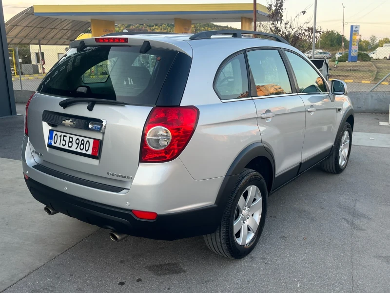 Chevrolet Captiva 2.4i 4x4, снимка 5 - Автомобили и джипове - 51982709