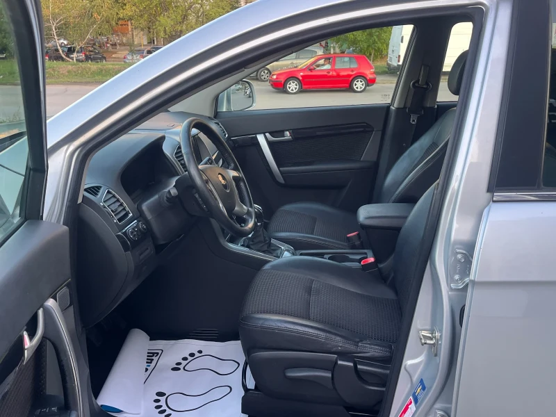 Chevrolet Captiva 2.4i 4x4, снимка 9 - Автомобили и джипове - 51982709