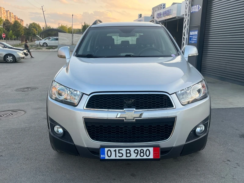 Chevrolet Captiva 2.4i 4x4, снимка 2 - Автомобили и джипове - 51982709