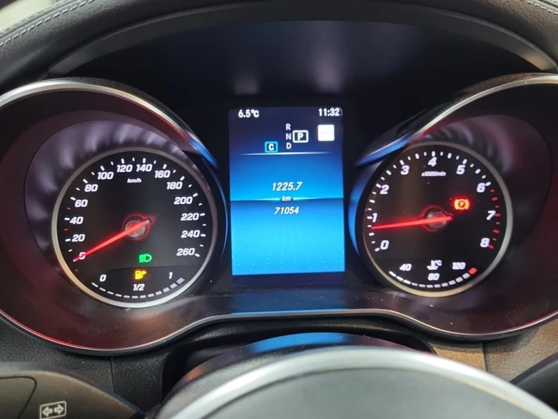 Mercedes-Benz GLC 300 * CARFAX * БЕЗ ПЪРВОНАЧАЛНА ВНОСКА, снимка 14 - Автомобили и джипове - 52745304