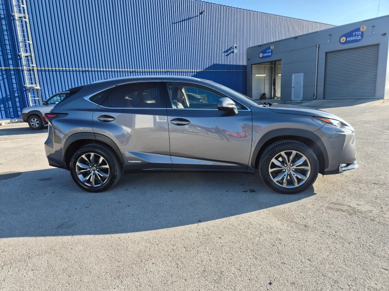 Lexus NX 300h 4X4, снимка 4 - Автомобили и джипове - 52806015