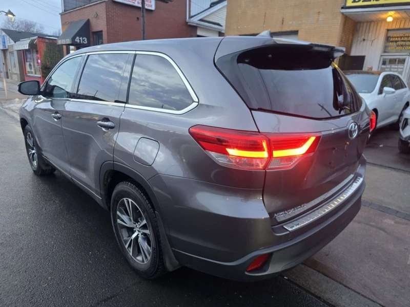Toyota Highlander LE| AWD | 7 PASS | HEATED SETAS, снимка 5 - Автомобили и джипове - 53356023