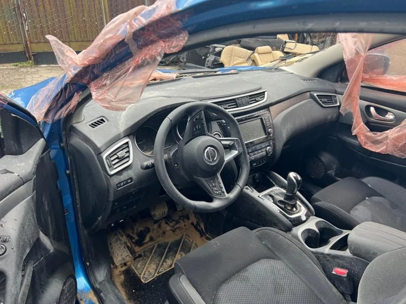 Nissan Qashqai 1.3TYRBO na 4asti, снимка 3 - Автомобили и джипове - 47252815