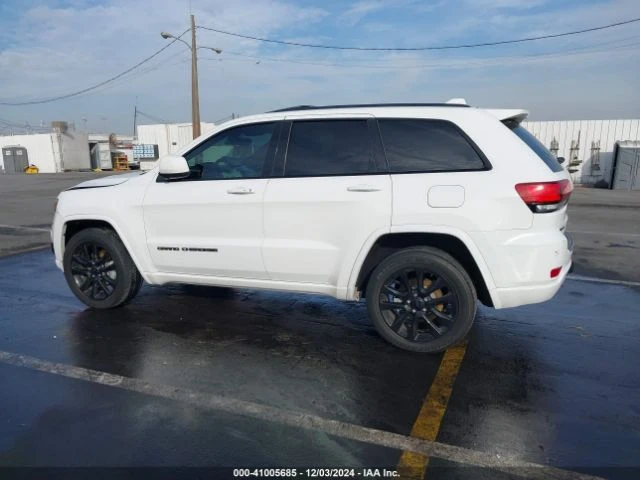 Jeep Grand cherokee ИЗПЪЛНЕНИЕ ALTITUDE* 4X4* , снимка 2 - Автомобили и джипове - 48839523