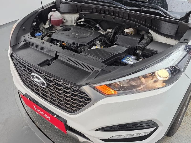Hyundai Tucson Diesel 1.7 2WD| 115к.с.| ВКЛ.ТЕХНОТЕСТ, снимка 6 - Автомобили и джипове - 55615172