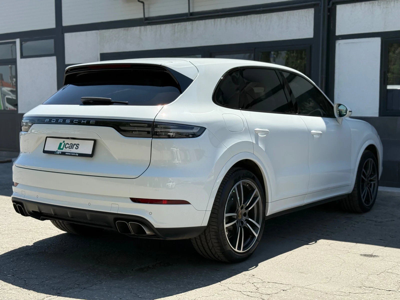 Porsche Cayenne Turbo 4.0 V8 (550 кс) - изображение 7