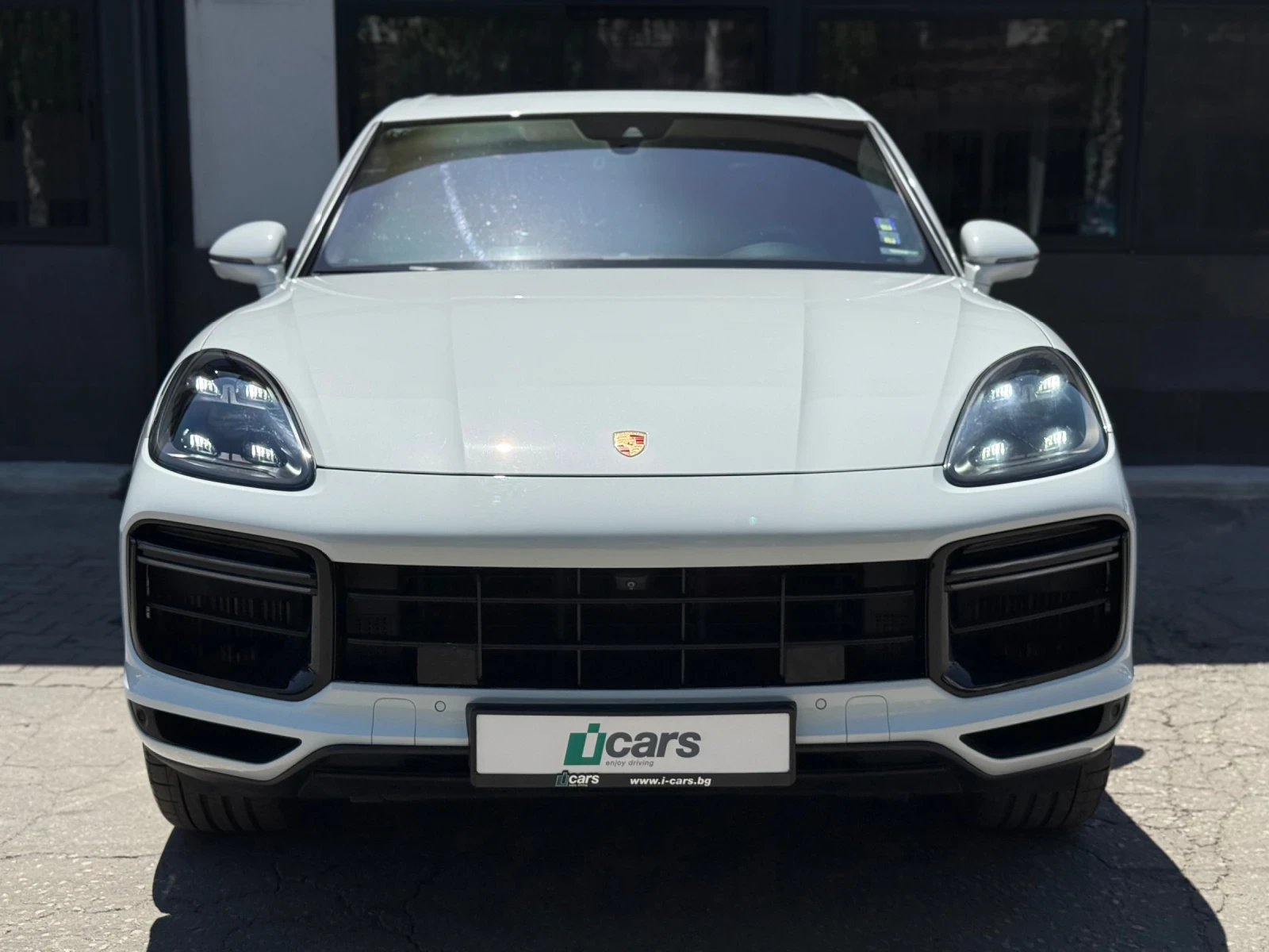 Porsche Cayenne Turbo 4.0 V8 (550 кс) - изображение 2