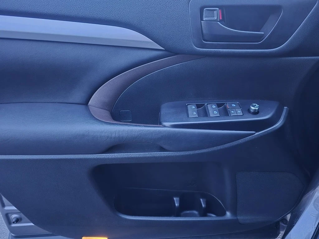 Toyota Highlander LE| AWD | 7 PASS | HEATED SETAS | Mobile.bg � ����������� 17