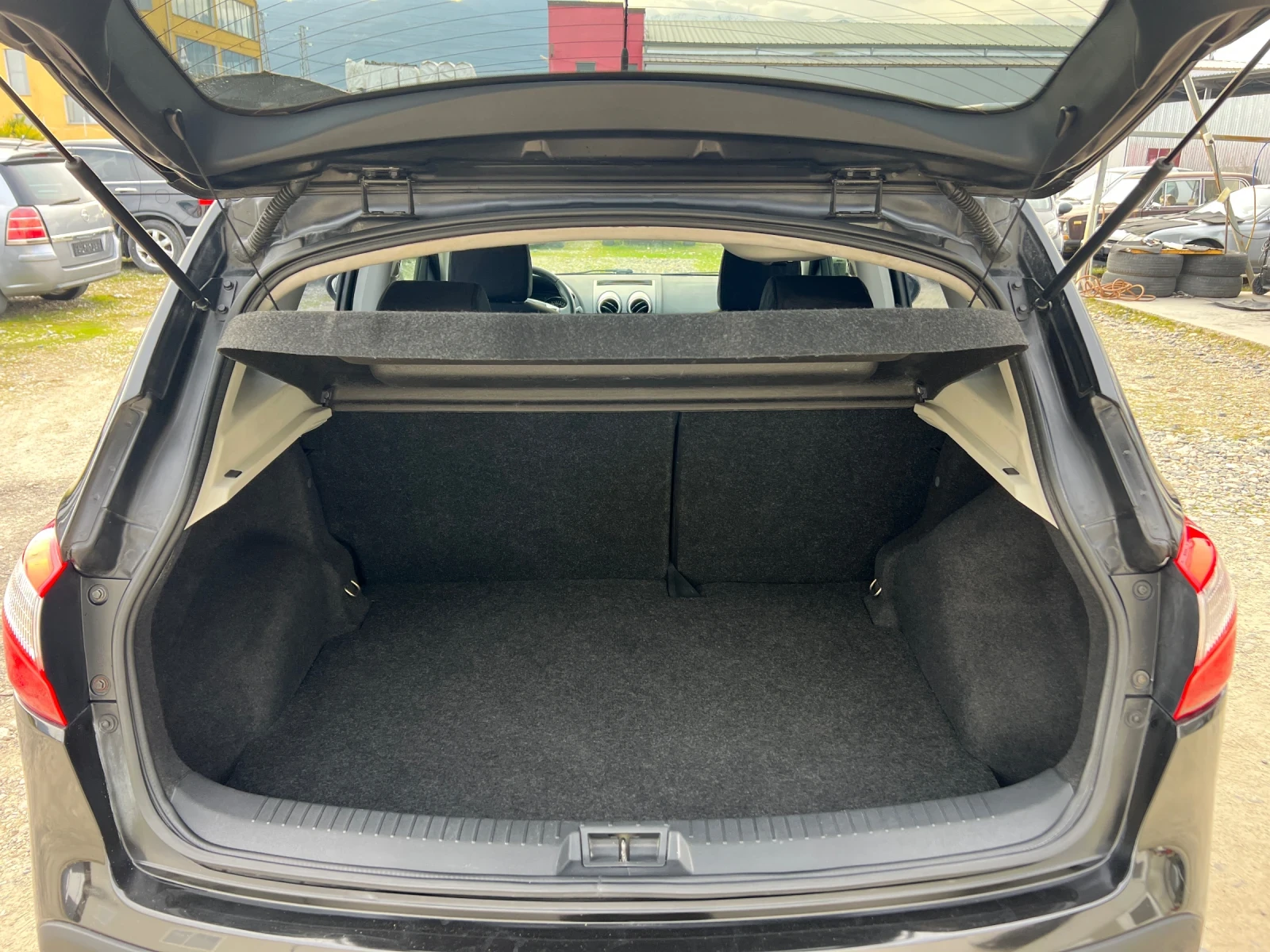 Nissan Qashqai 1.5dCi-110к.с/Facelift/ Камера/Навигация/Автопилот, снимка 9 - Автомобили и джипове - 53711008