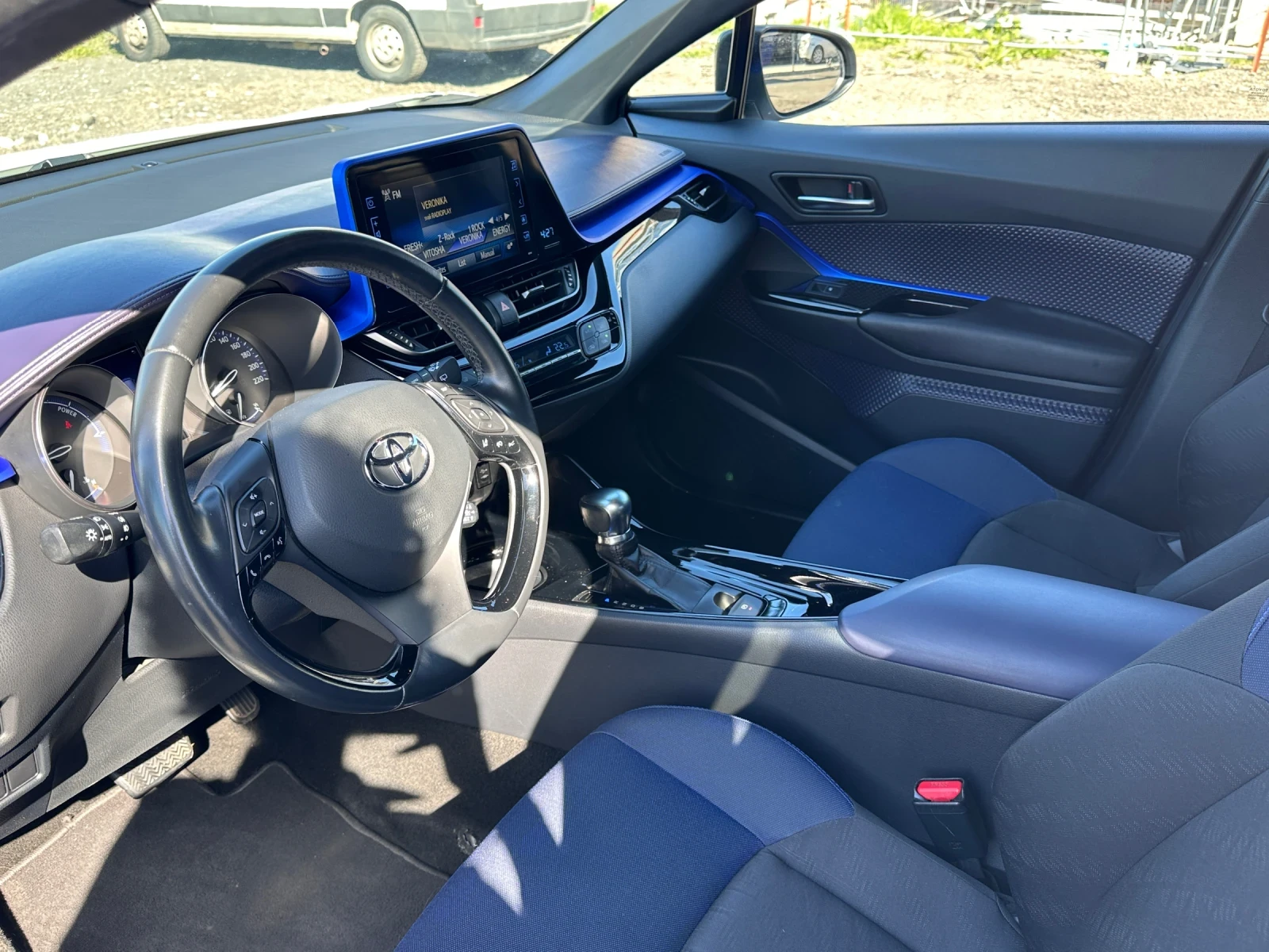 Toyota C-HR, снимка 8 - Автомобили и джипове - 54321714