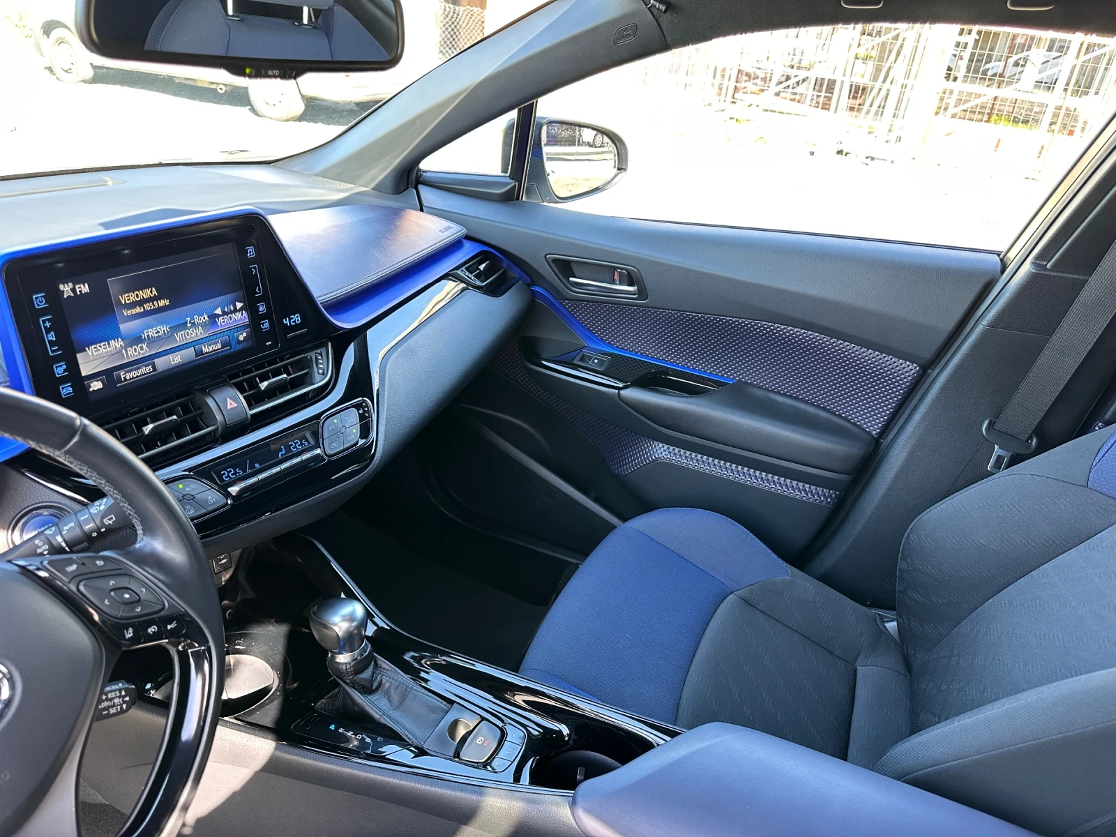 Toyota C-HR, снимка 11 - Автомобили и джипове - 54321714