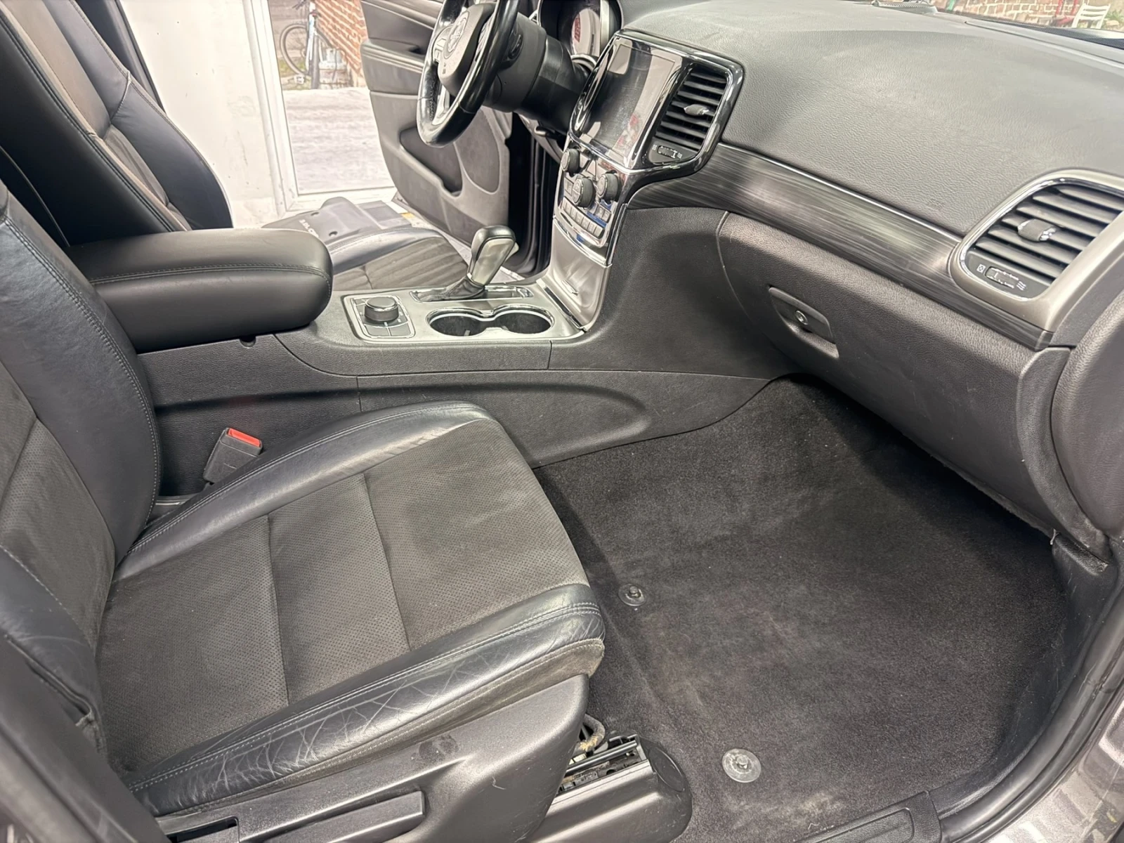 Jeep Grand cherokee 3.6, снимка 9 - Автомобили и джипове - 54584970