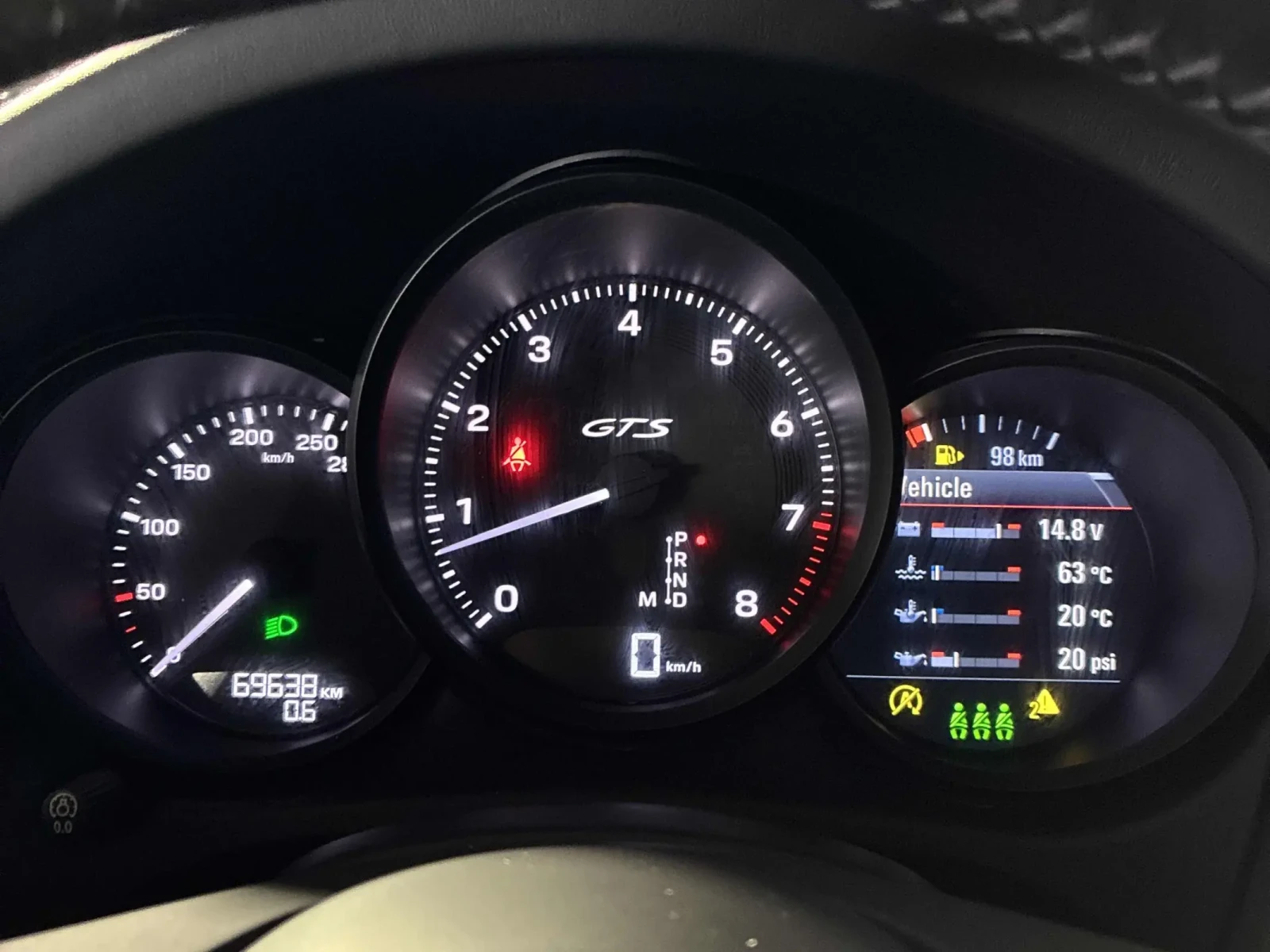 Porsche Macan (facelift 2021) GTS* Богато оборудвана!* Чист CARF, снимка 9 - Автомобили и джипове - 55031360