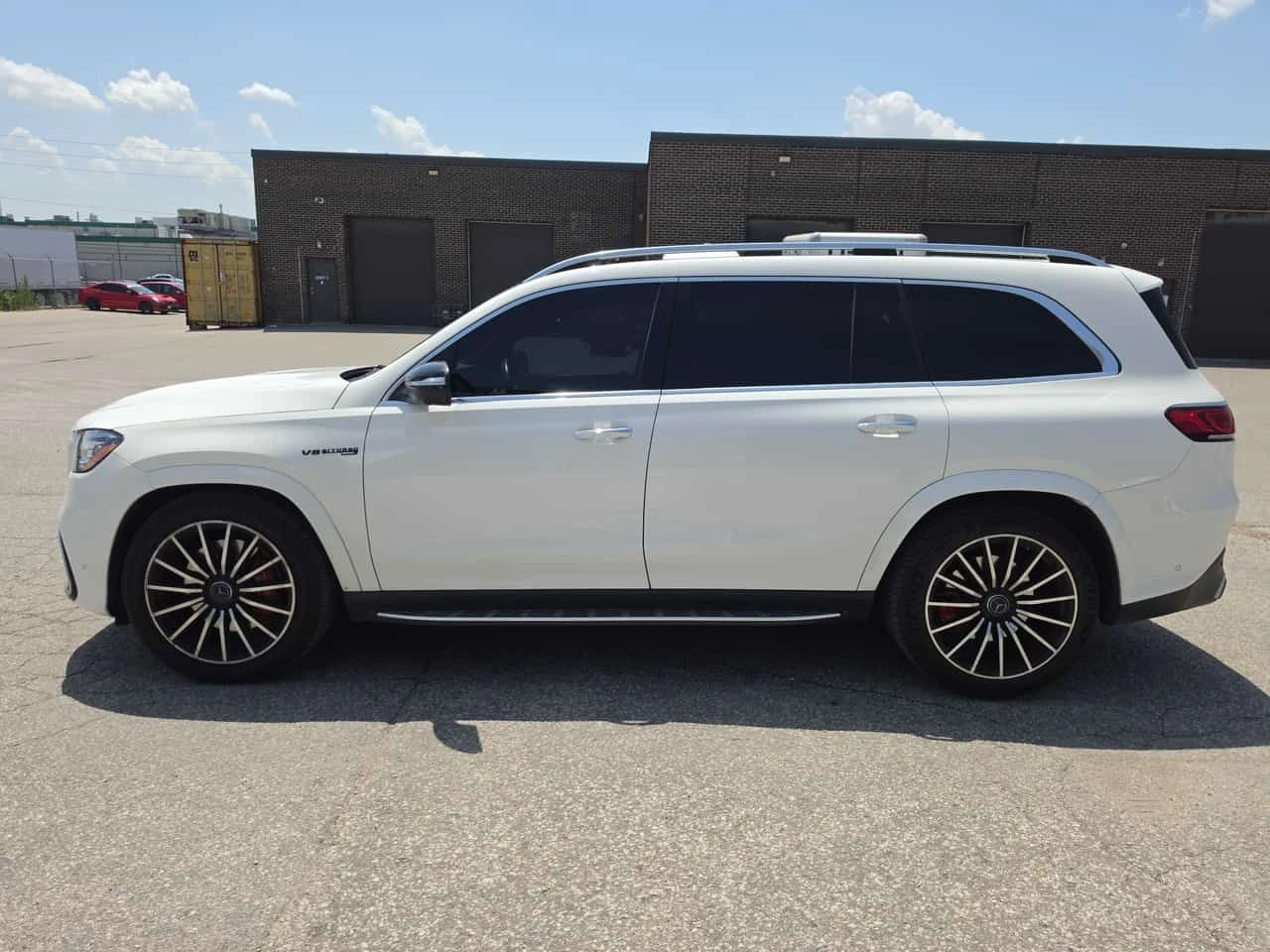 Mercedes-Benz GLS 63 AMG ДИСТРОНИК * 360 * BURMESTER * PANO * ОБДУХВАНЕ, снимка 2 - Автомобили и джипове - 55148712