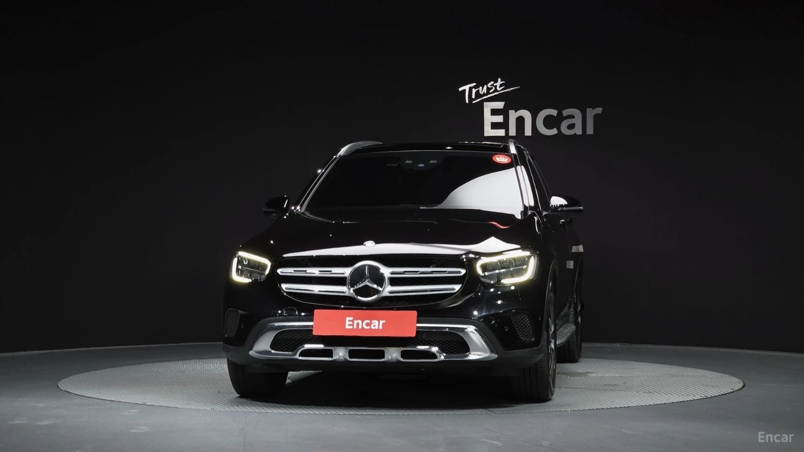 Mercedes-Benz GLC 300 AMG* ПАМЕТ* ПОДГРЕВ* КАМЕРА* ПАНО* ДВА КЛЮЧА, снимка 3 - Автомобили и джипове - 55459508