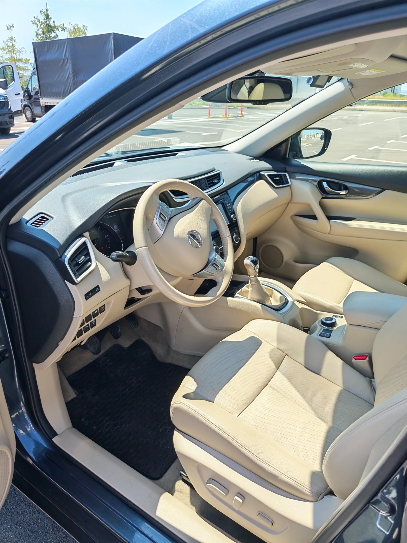 Nissan X-trail T32, снимка 7 - Автомобили и джипове - 55502471
