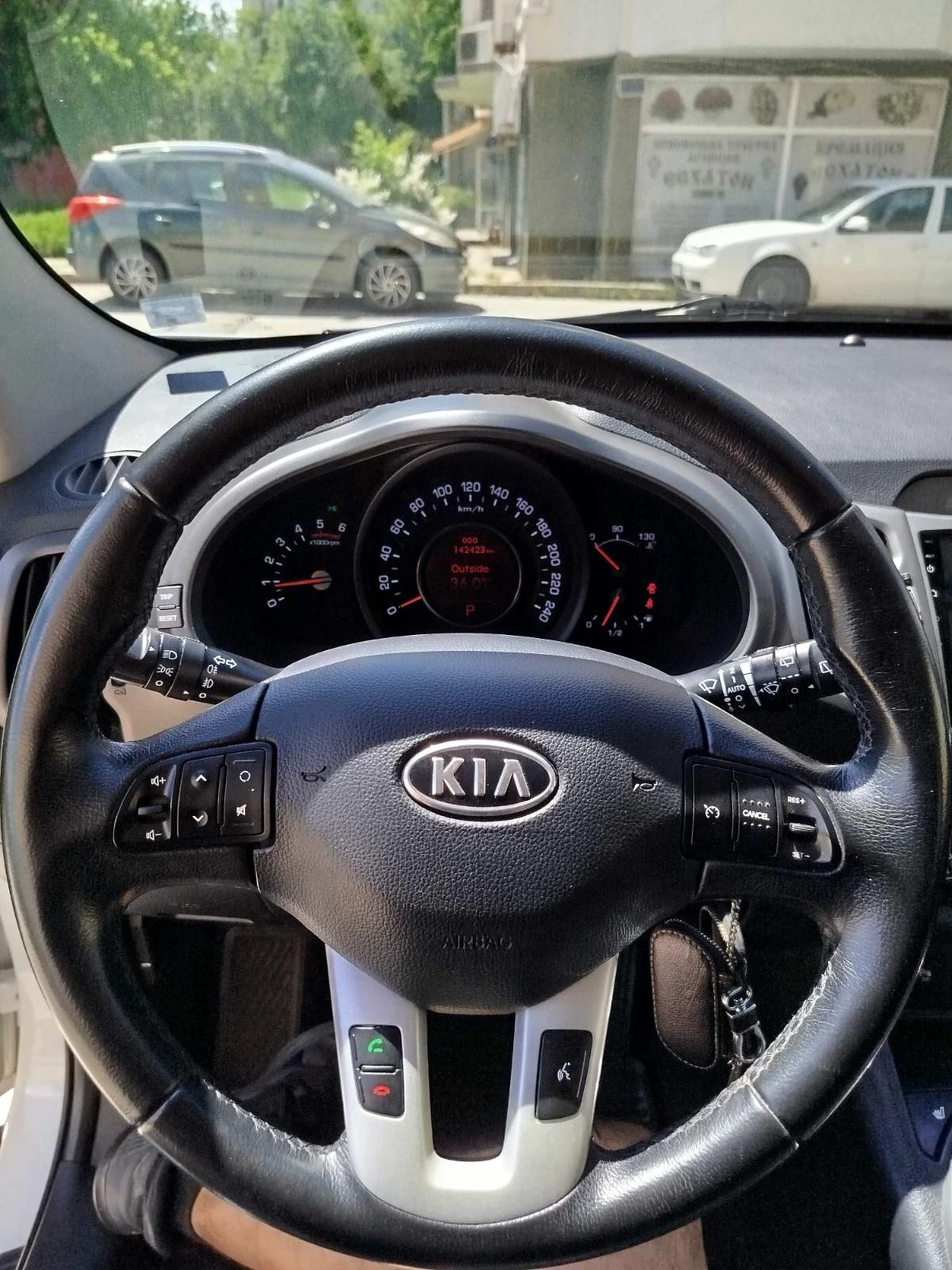 Kia Sportage, снимка 14 - Автомобили и джипове - 55658707