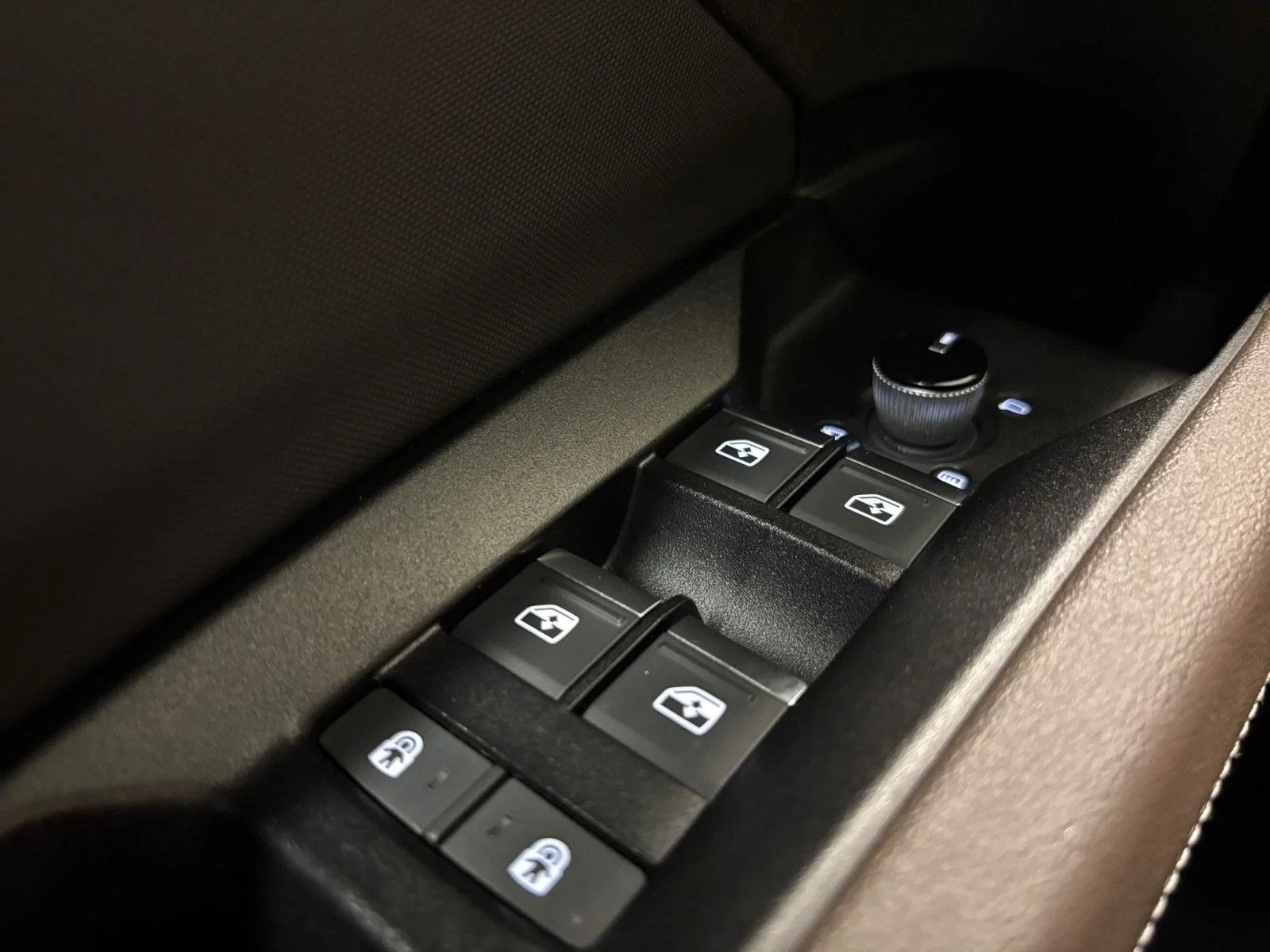 Audi Q4 e-tron S-Line Leather LED Navi 95% SoH | Mobile.bg � ����������� 15