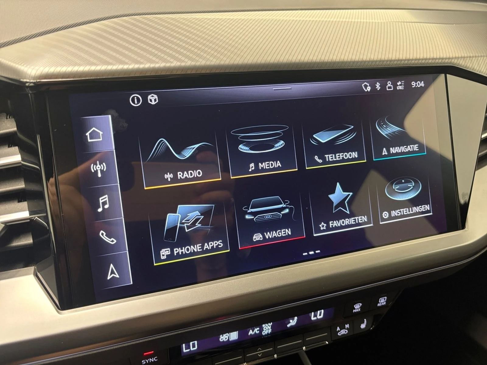Audi Q4 e-tron S-Line Leather LED Navi 95% SoH | Mobile.bg � ����������� 10