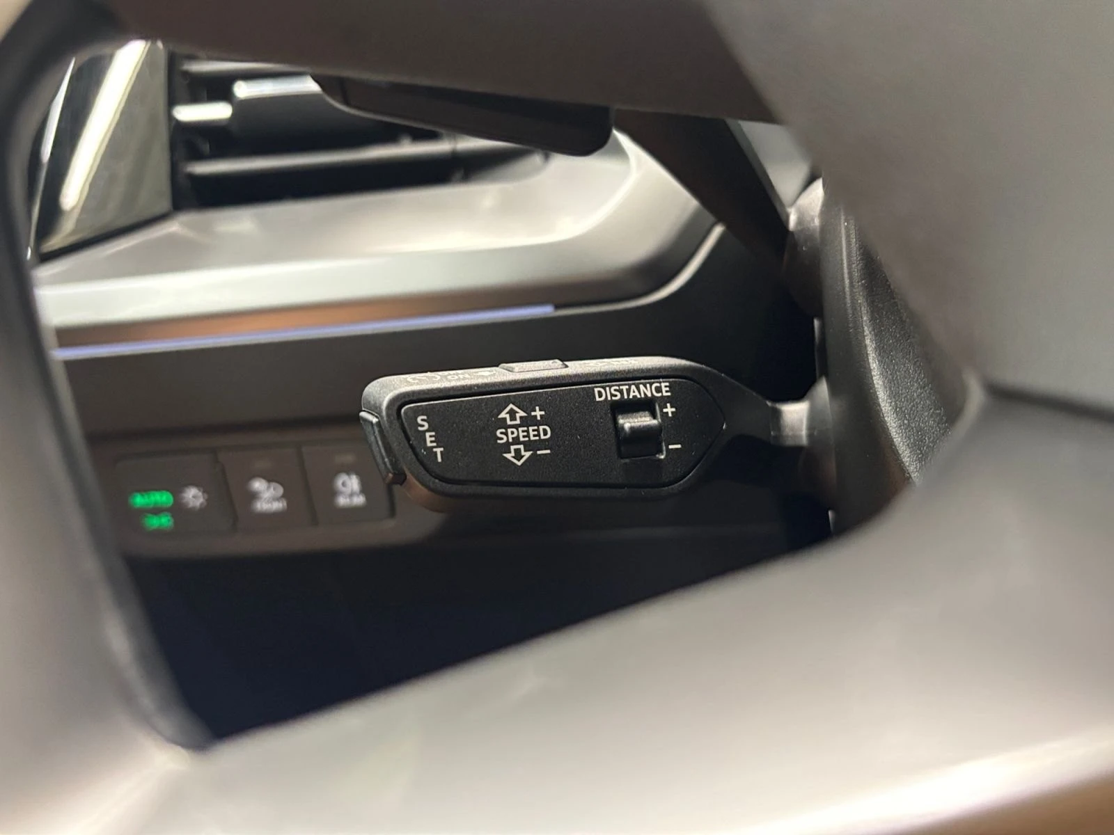 Audi Q4 e-tron S-Line Leather LED Navi 95% SoH | Mobile.bg � ����������� 14
