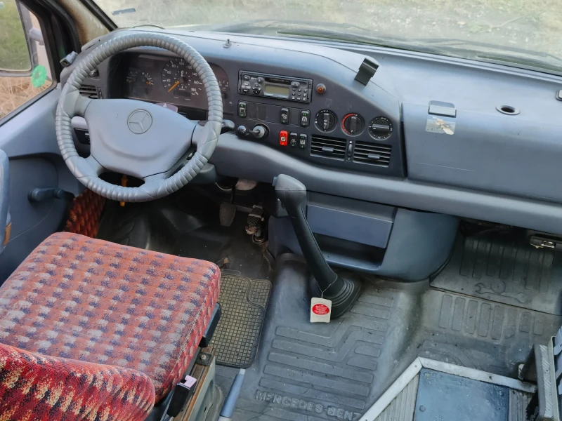 Mercedes-Benz Sprinter 412, снимка 11 - Бусове и автобуси - 53085939