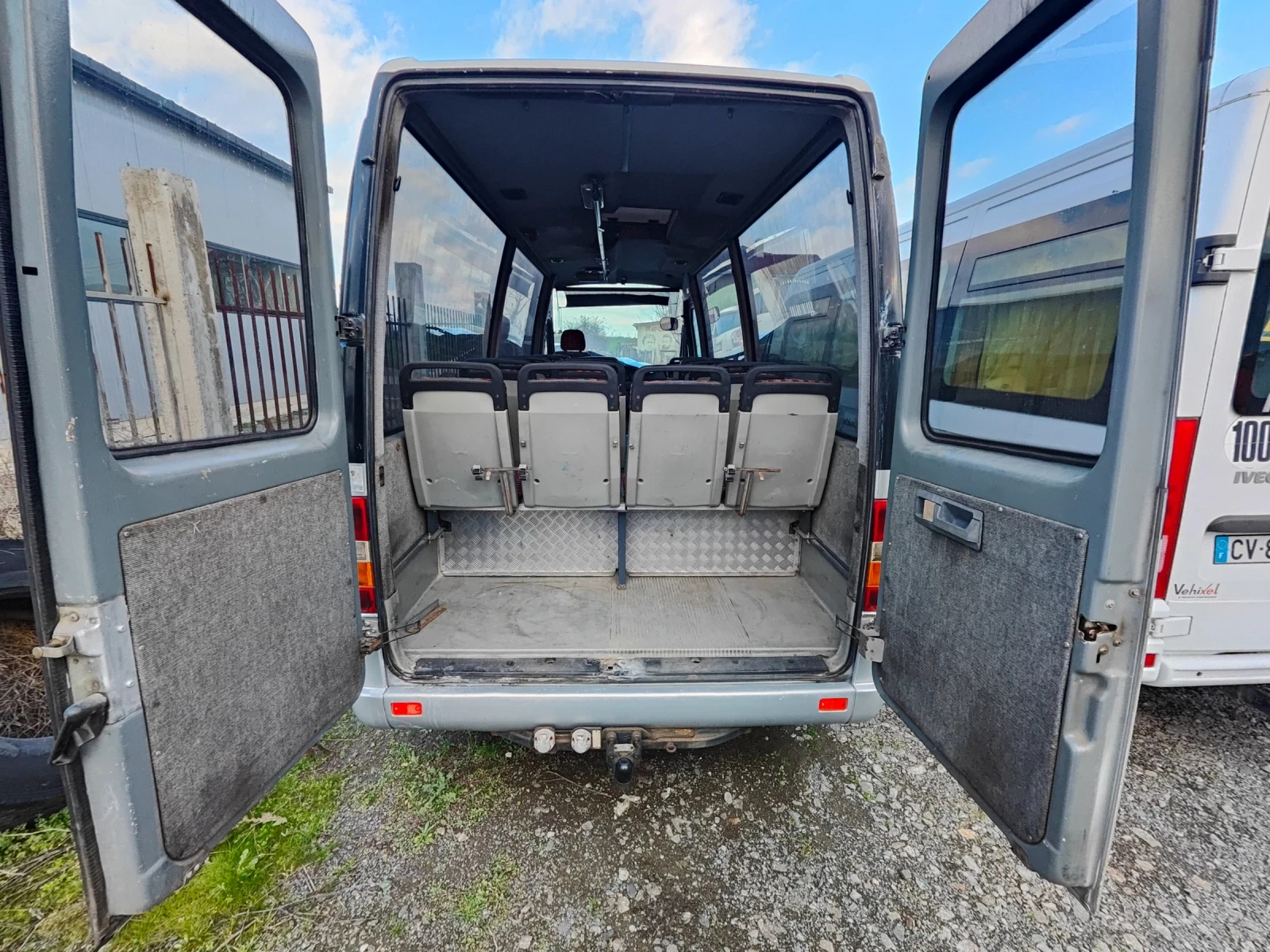 Mercedes-Benz Sprinter 412 - изображение 10