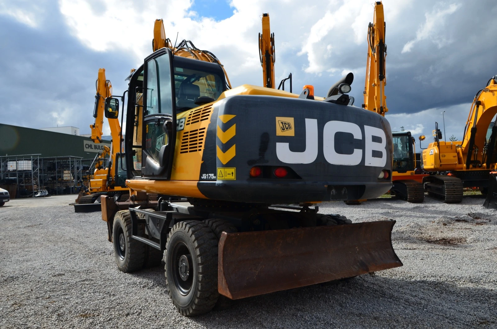 Багер JCB 175W - изображение 3