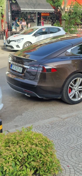 Tesla Model S 85 БЕЗПЛАТНО ЗАРЕЖДАНЕ за Цял Живот от Швейцария , снимка 14