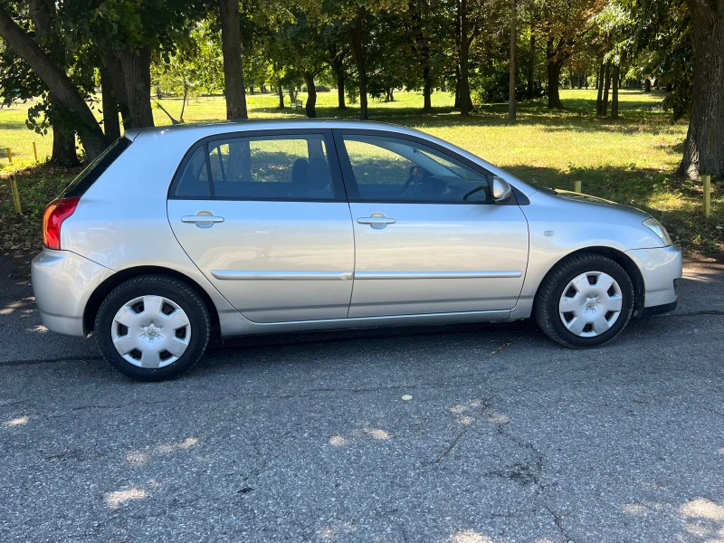 Toyota Corolla 1,6, снимка 2 - Автомобили и джипове - 44297994