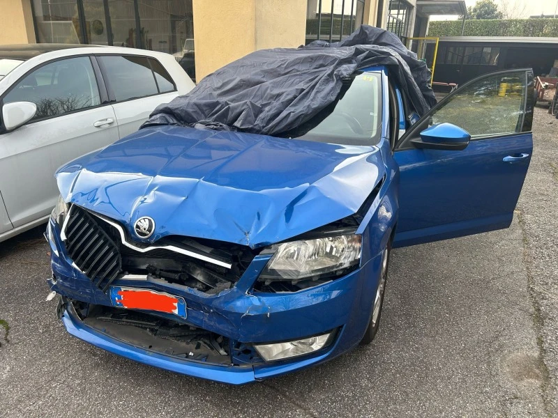 Skoda Octavia 1.6TDI-DSG/НА ЧАСТИ , снимка 1 - Автомобили и джипове - 45107902