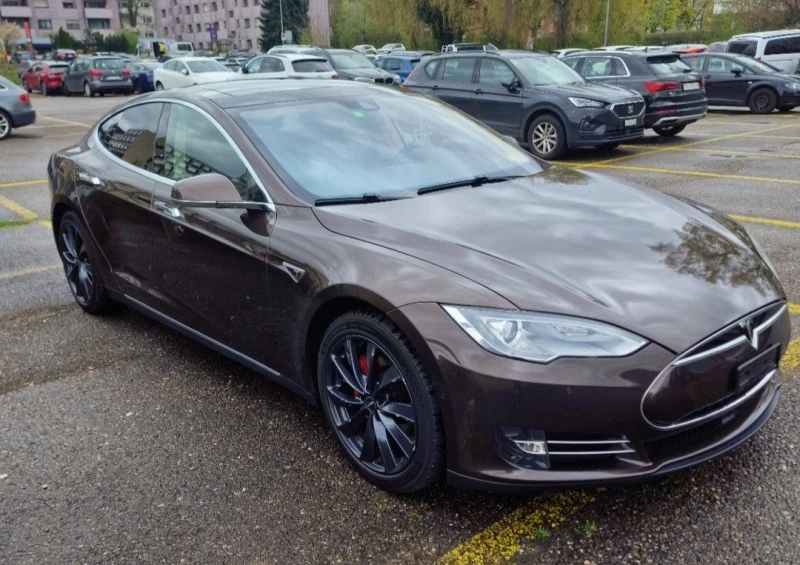 Tesla Model S 85  Швейцария Free Supercharger , снимка 6 - Автомобили и джипове - 47129512