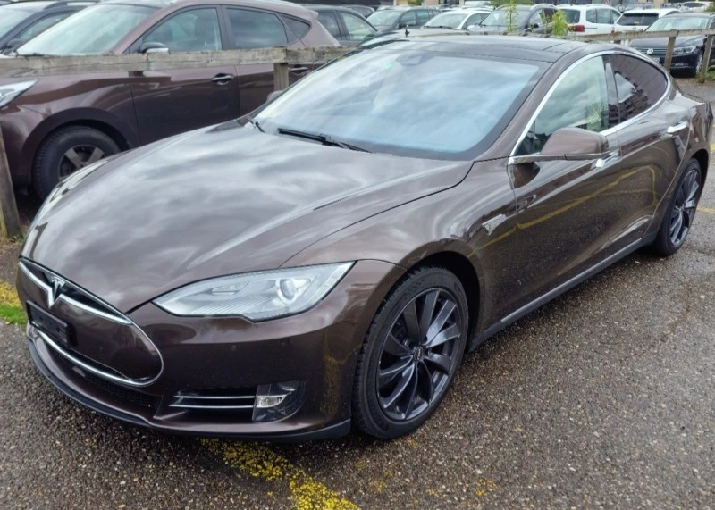 Tesla Model S 85  Швейцария Free Supercharger , снимка 8 - Автомобили и джипове - 47129512