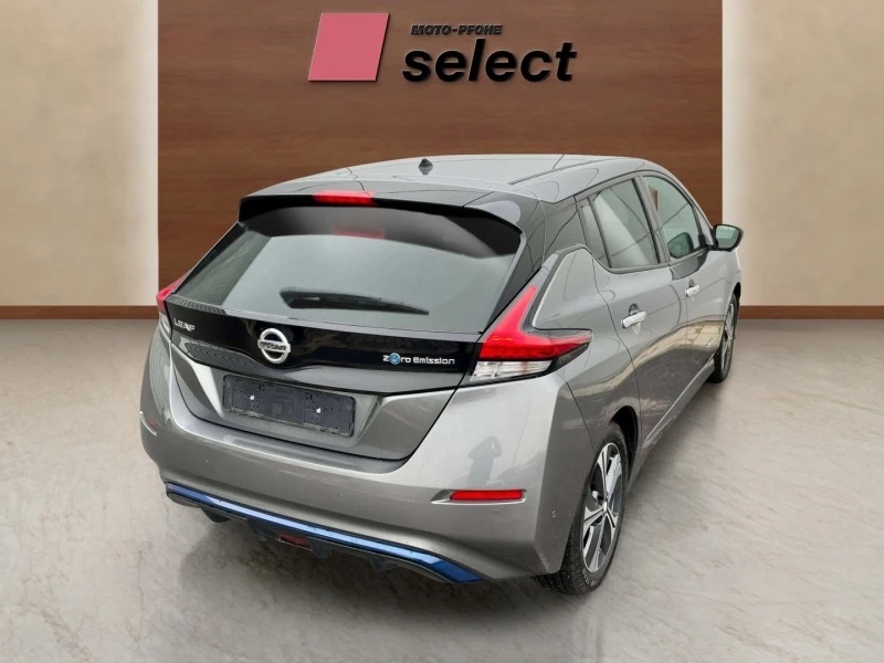 Nissan Leaf  40Kwh, снимка 4 - Автомобили и джипове - 46420430