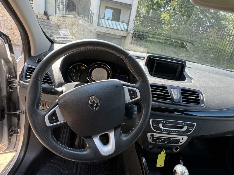 Renault Megane BOSE EDITION, снимка 10 - Автомобили и джипове - 46951506